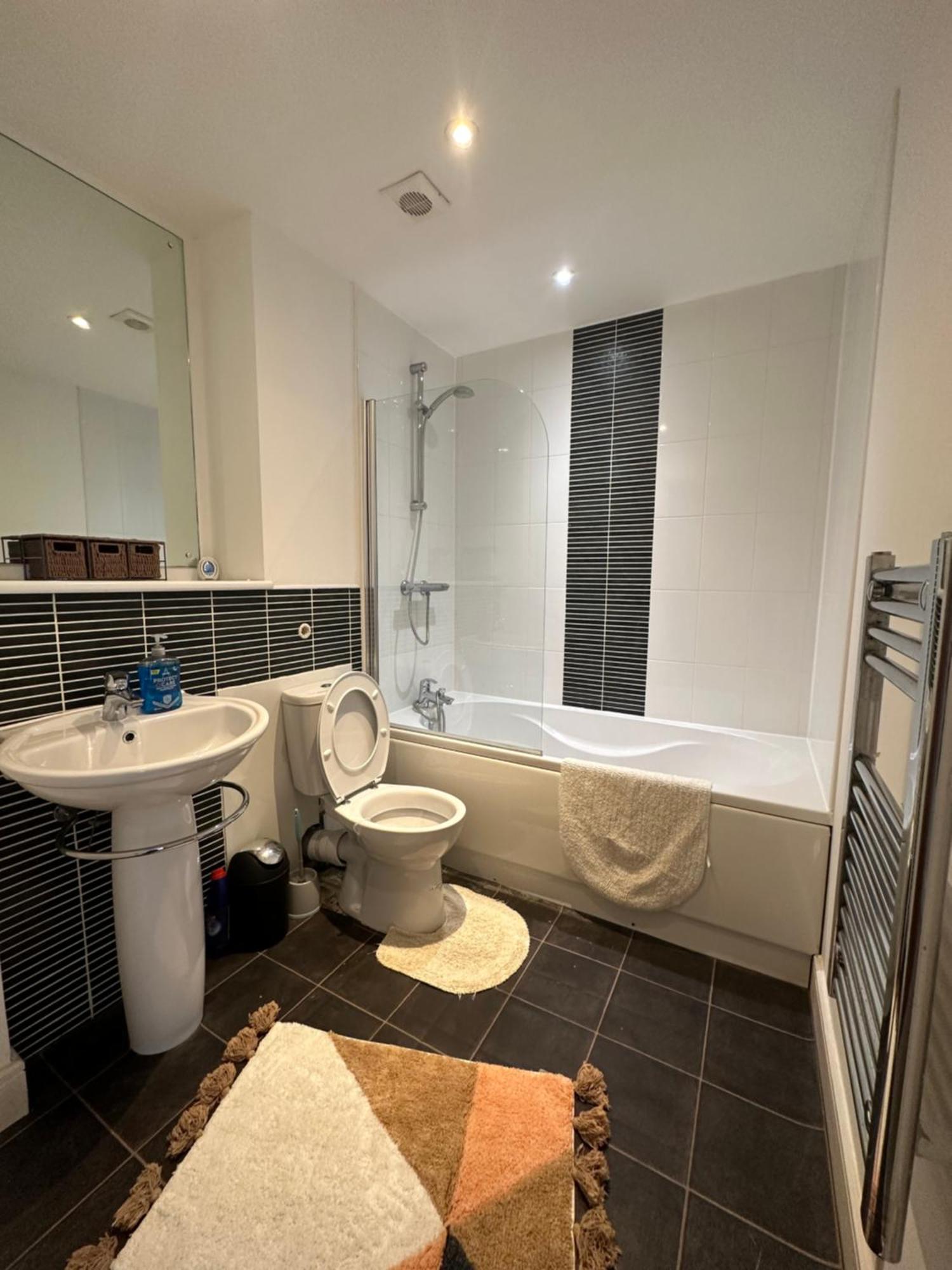Water Front Apt Walk To The Beach & City Centre Swansea Ngoại thất bức ảnh